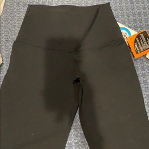 Nina bucci black leggings